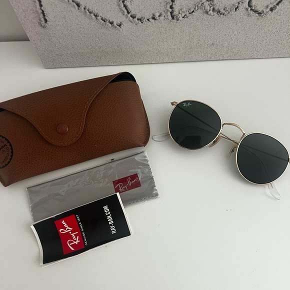 Ray-Ban Classic Metal Round  Sunglasses - Picture 3 of 5
